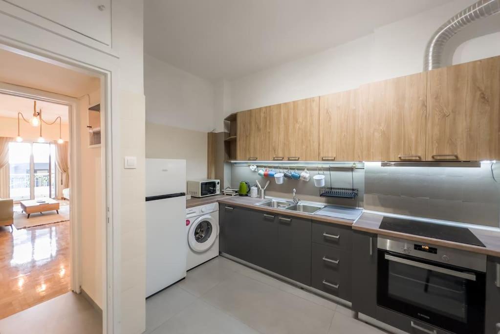 Spacious Urban Apt In The Heart Of Atenas Exterior foto